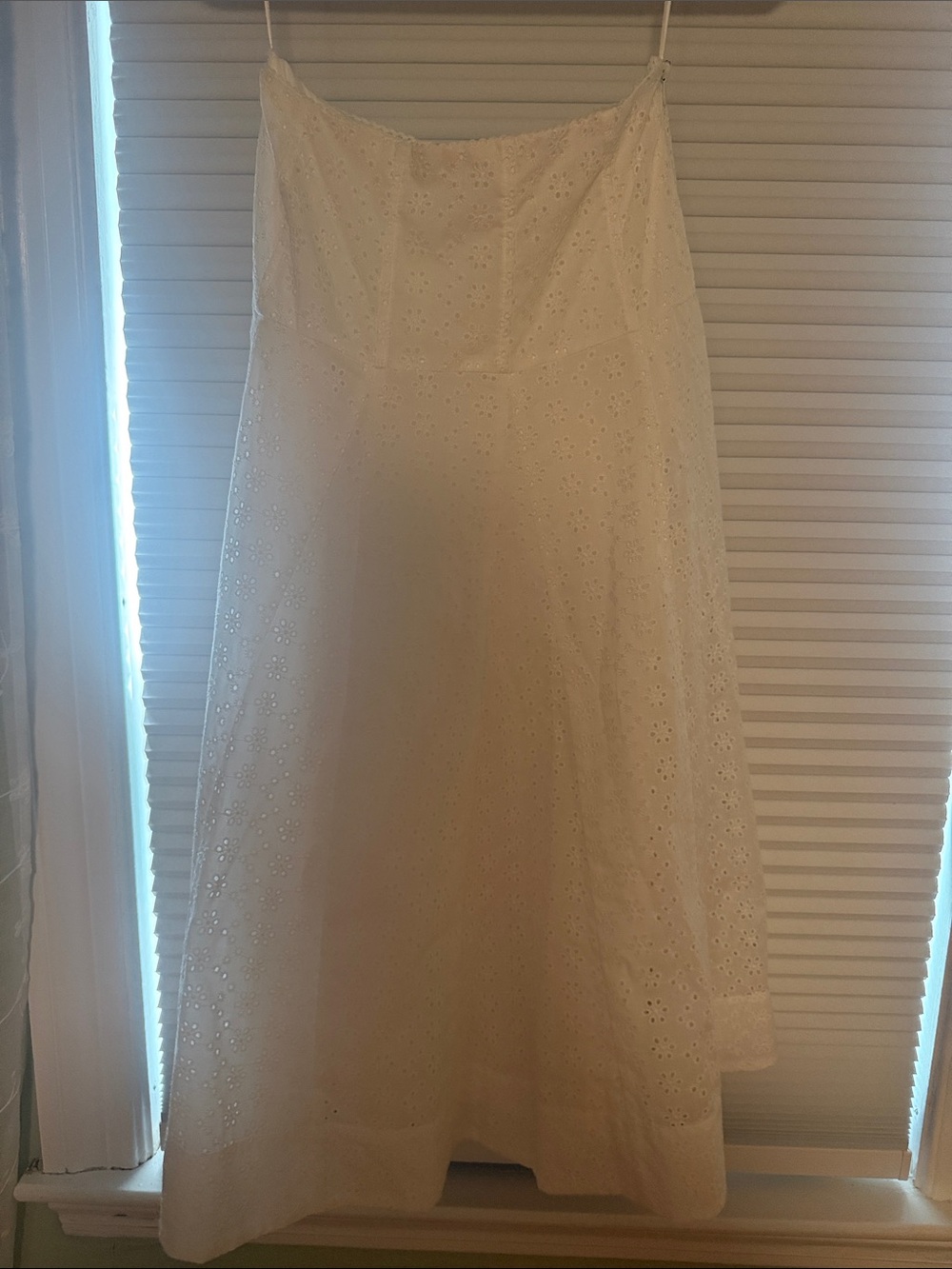 Reformation White Textured Midi Skirt Set - Sleeveless Corset Top & A-Line Skirt - Picture 3 of 5